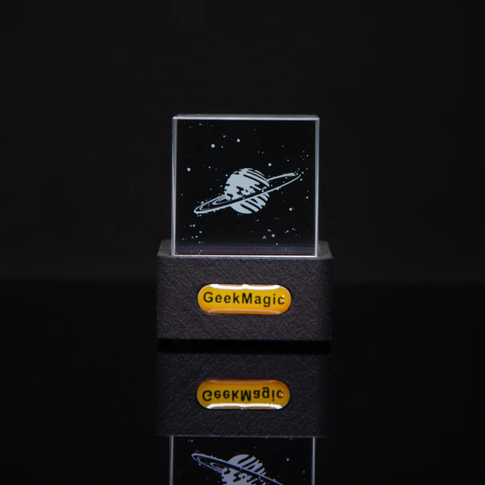 GEEKMAGIC GIFTV Crystal Smart Weather & GIF Display